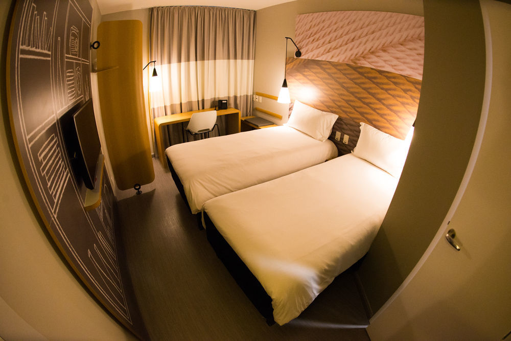 ibis Jacarei Hotel Bagian luar foto